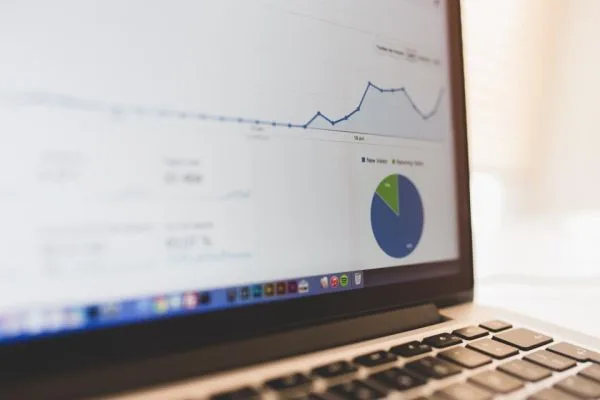 中小企業がSEOで最初にやるべきこと|成果につながる進め方